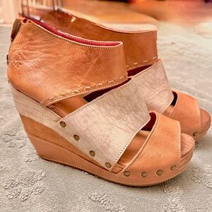 BED|STU Tan and Cream Leather Wedges